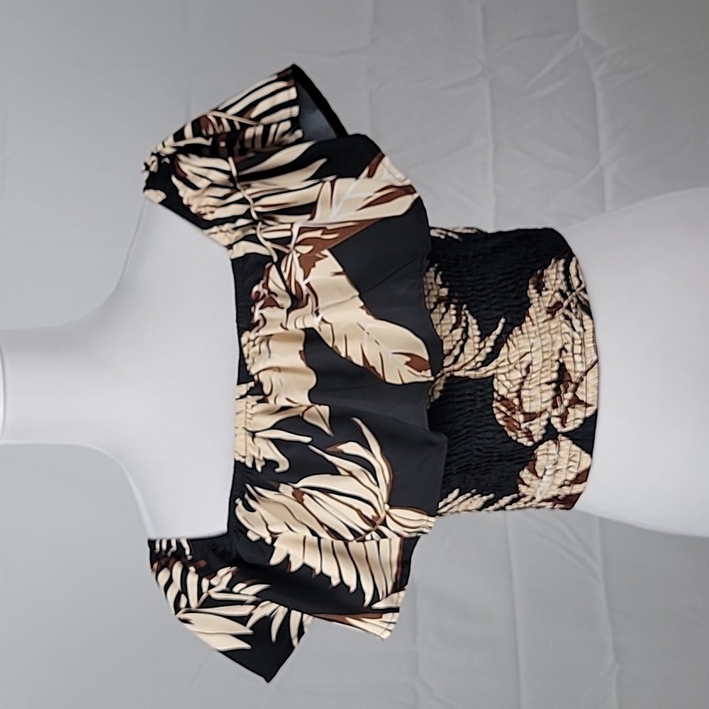 SHEIN Size L (8-10) Black w/ Tan Tropical Floral Pattern On-or-Off Shoulder Top